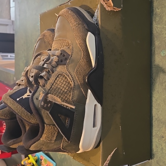 COPY - Jordan 4 Retro SE Craft - Picture 2 of 7